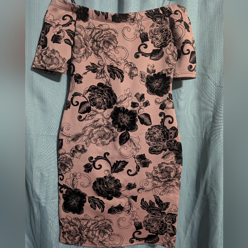 AGACI Size M Black/Mauve Velvet Midi Bodycon Dress